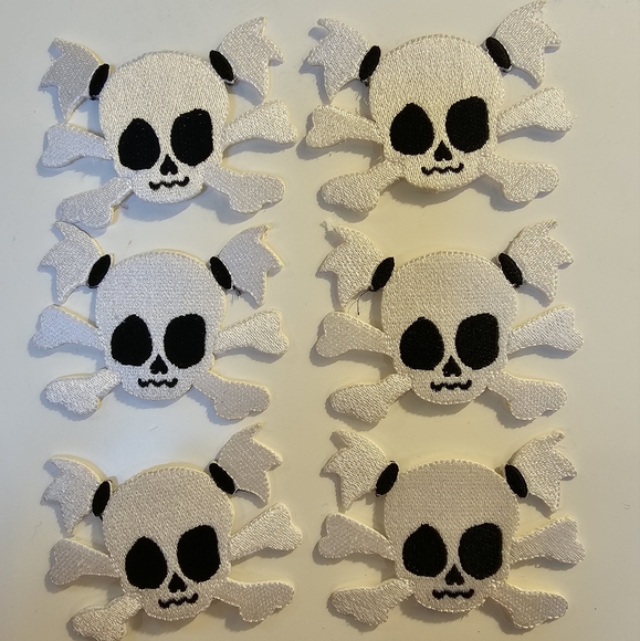 **SOLD** Iron On Patch Skull BoNES Pink Red Bow appliqué Lot of 25 - Picture 6 of 8